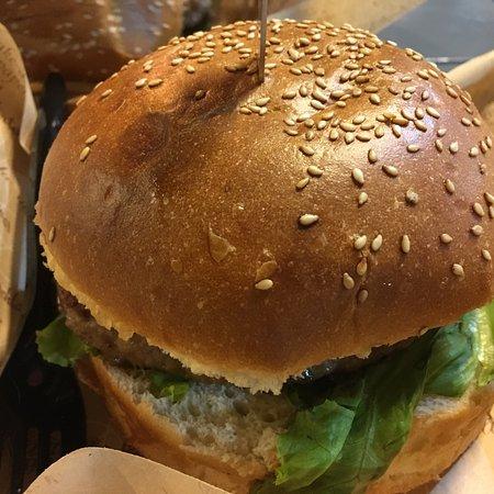 Street food "The Passage +"